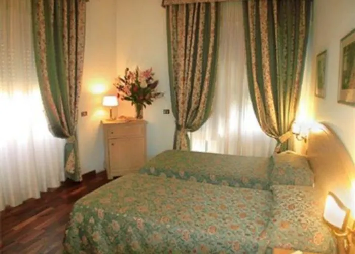 Otel Santa Costanza By Omnia