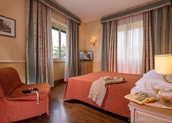 Otel Santa Costanza By Omnia